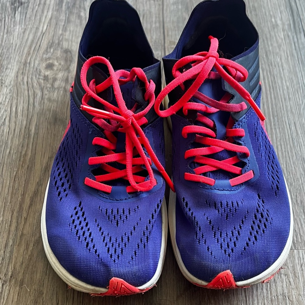 Altra carbon plated sneaker